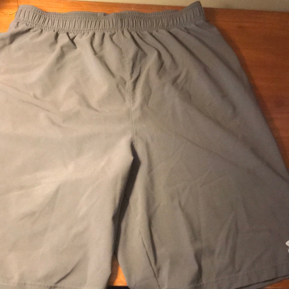 Gray under armour shorts